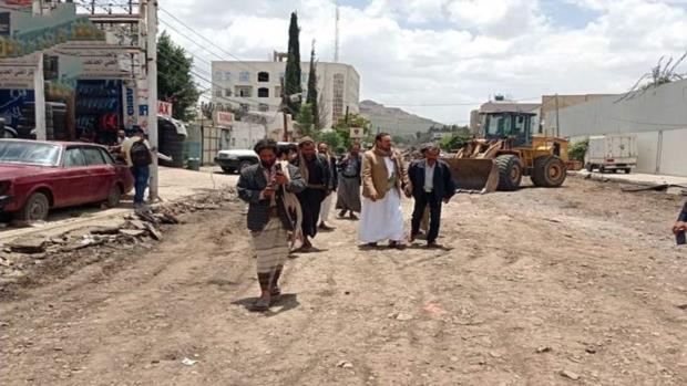 تدشين مشروع رصف حجري بمديرية السبعين في العاصمة صنعاء
